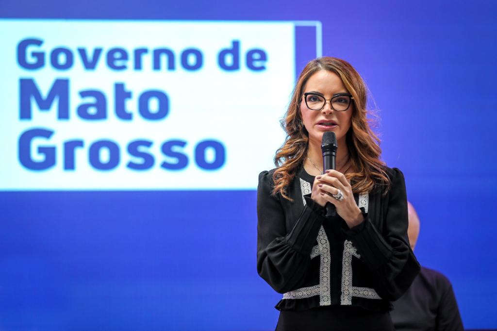Primeira dama Virginia Mendes confirma reunião com Botelho para esta semana