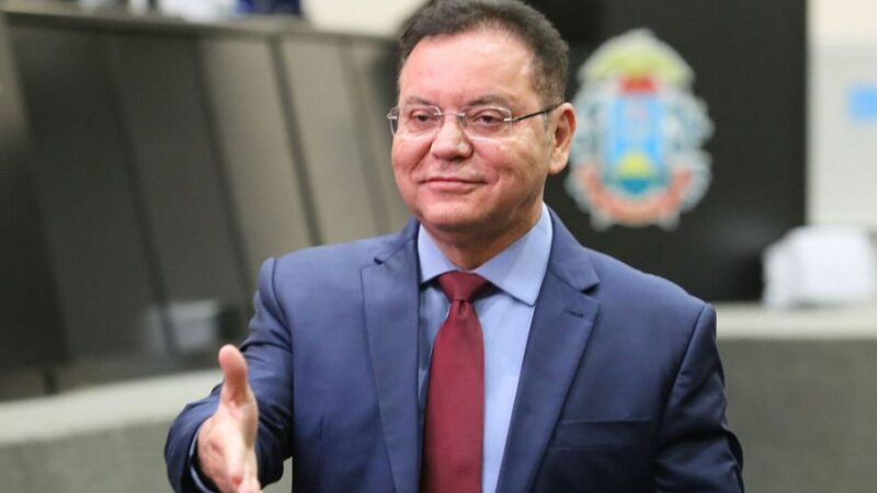 Botelho admite que eleição da AL tirou foco sobre vice e aguarda resultado de pesquisa para definir nome