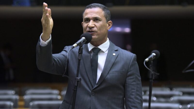 “Lula abre a boca e o Brasil derrete”, dispara deputado sobre críticas do petista ao Banco Central