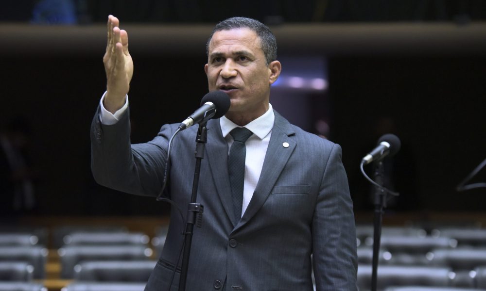 “Lula abre a boca e o Brasil derrete”, dispara deputado sobre críticas do petista ao Banco Central