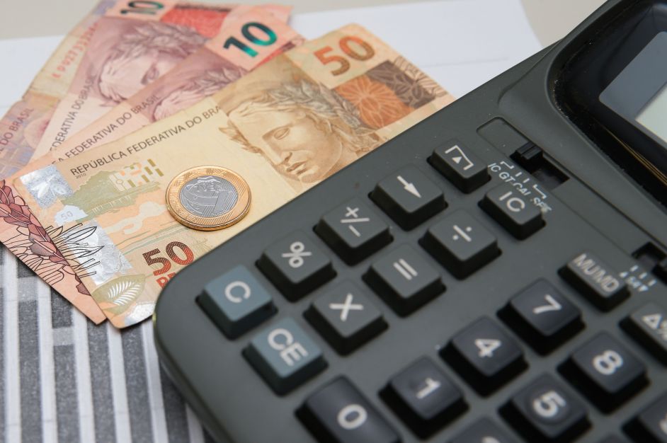Reforma tributária: teles, energia e saneamento pedem mudanças em “cashback“