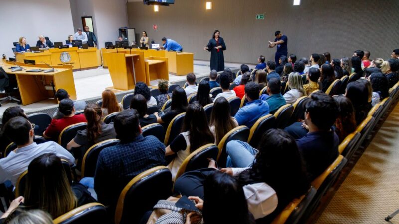 Nosso Judiciário: acadêmicos de Direito da Unic Pantanal conhecem estrutura e funcionamento do TJMT