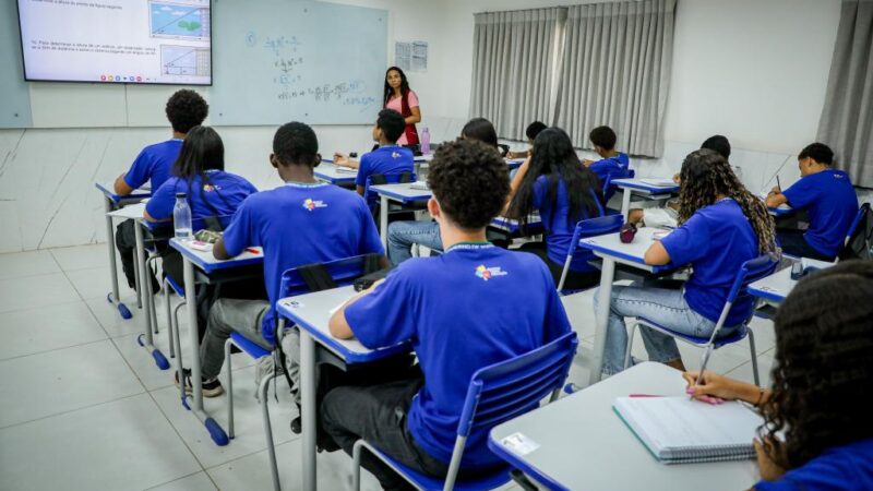 Comunidade escolar vai decidir sobre conversão de 28 novas escolas para o modelo cívico-militar